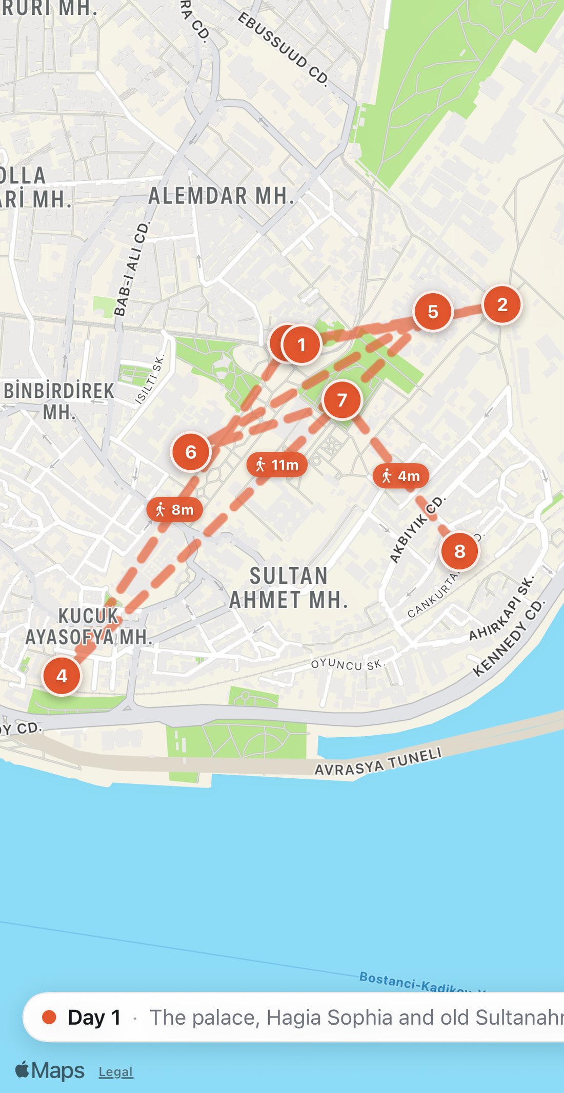 Bilbo's map of Day 1 in Istanbul: eight numbered orange stops on a walking route, from Pudding Shop to Balıkçı Sabahattin.