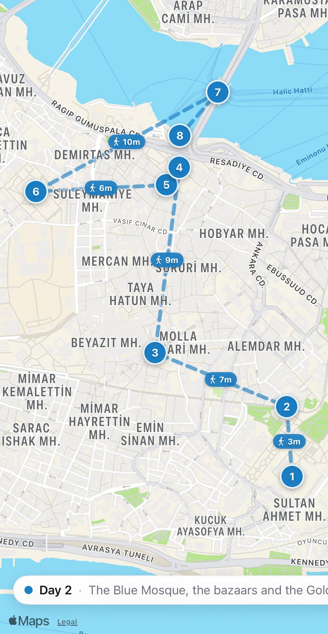 Bilbo's map of Day 2 in Istanbul: eight numbered blue stops on a walking route, from The Blue Mosque at opening to Balık ekmek at Eminönü.